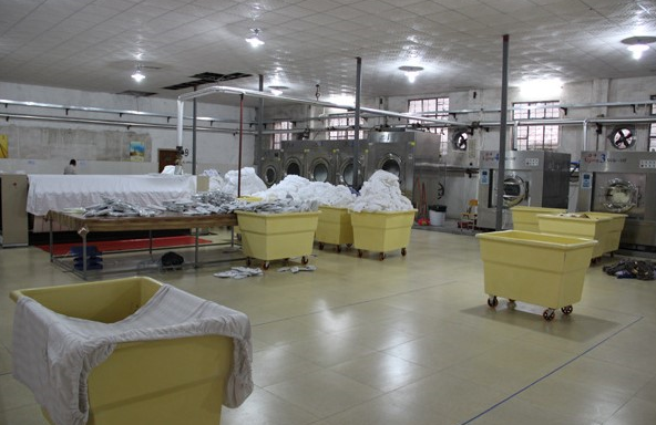 廣西北海雅潔洗滌中心（xīn）與.17c嫩嫩草色视频簽定洗衣房設備（bèi）訂（dìng）購合同