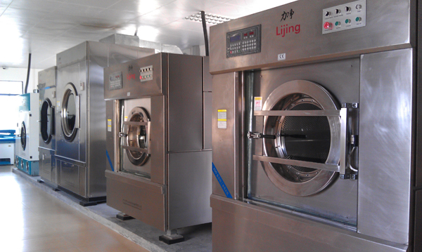 帶（dài）洗脫烘功能的工業洗（xǐ）衣機多少錢（qián）一台